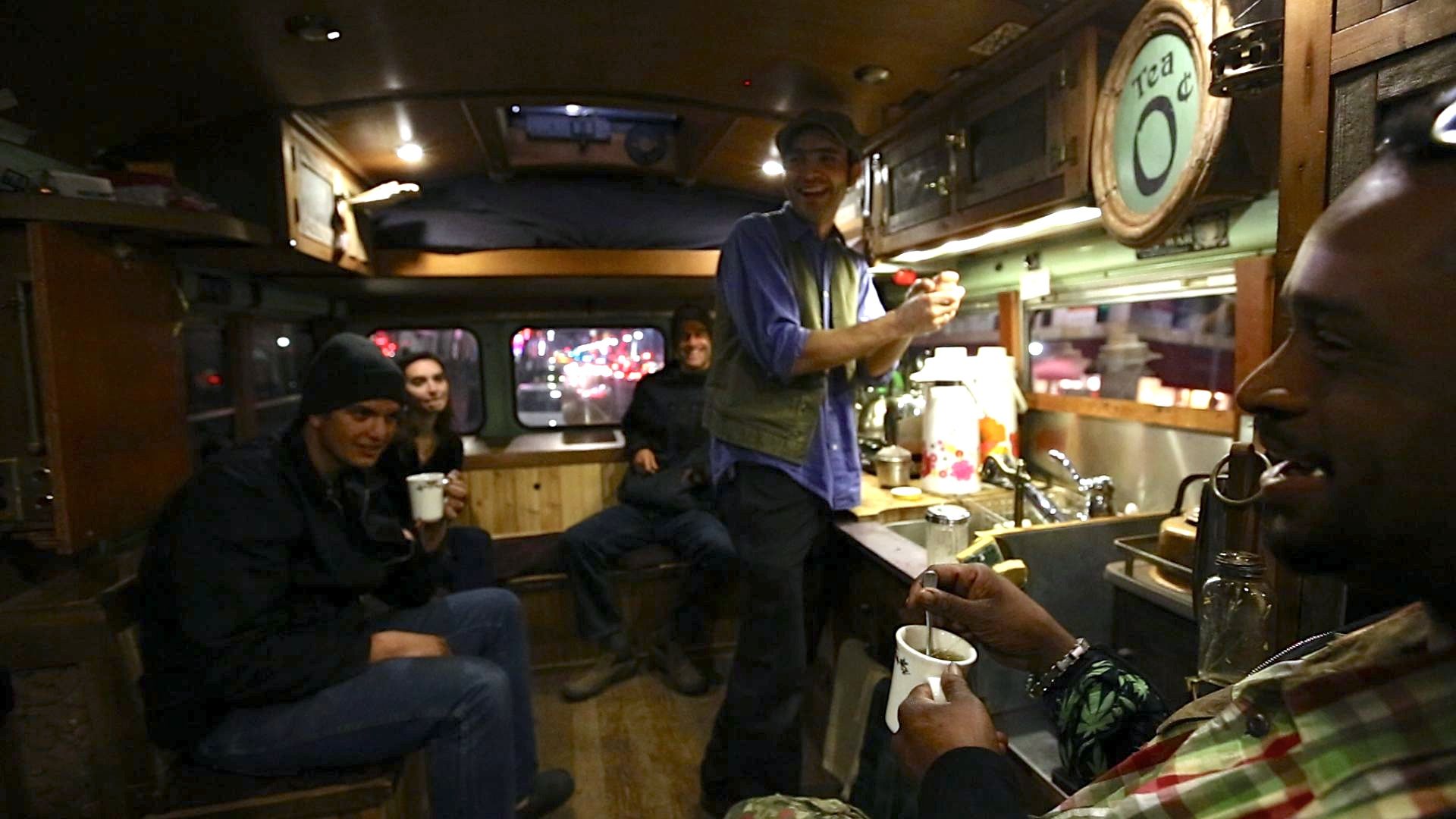 teabus-140-jpg